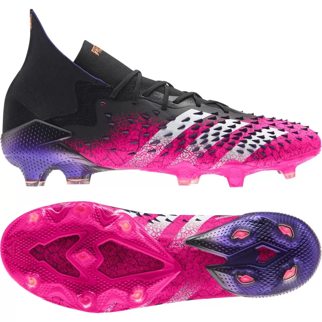 Бутсы профессиональные Adidas Predator Freak.1 FG